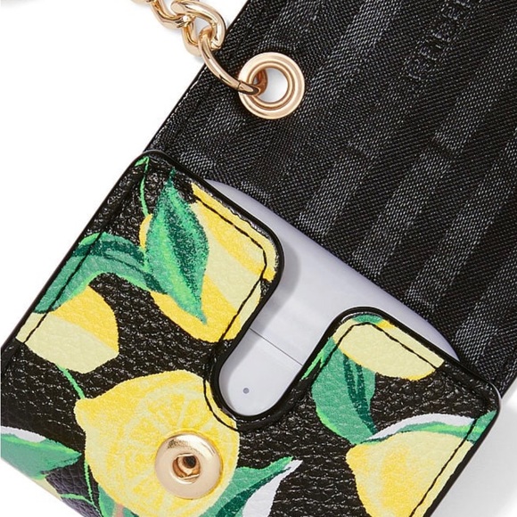 Victoria Secret AirPod Case in Fresh Citrus
Pink Victoria Secret . ***new price* - Picture 2 of 2